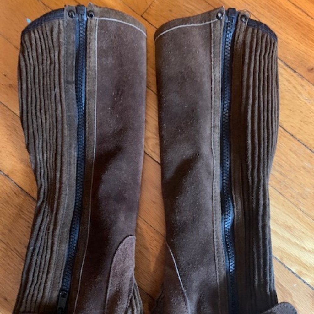 Perri's Riding Apparel Child's half chaps Size Child's Medium Tall